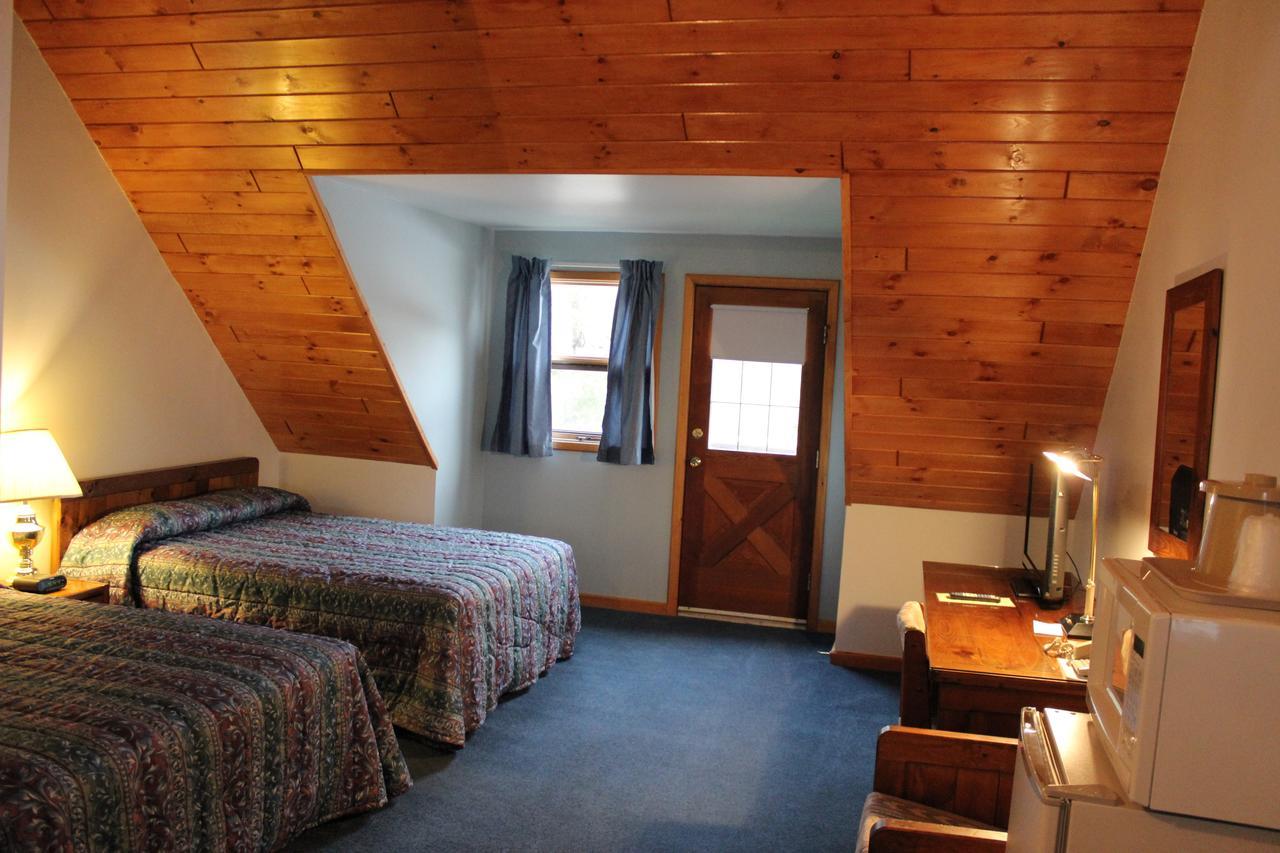 Nootka Lodge Woodsville Exterior photo