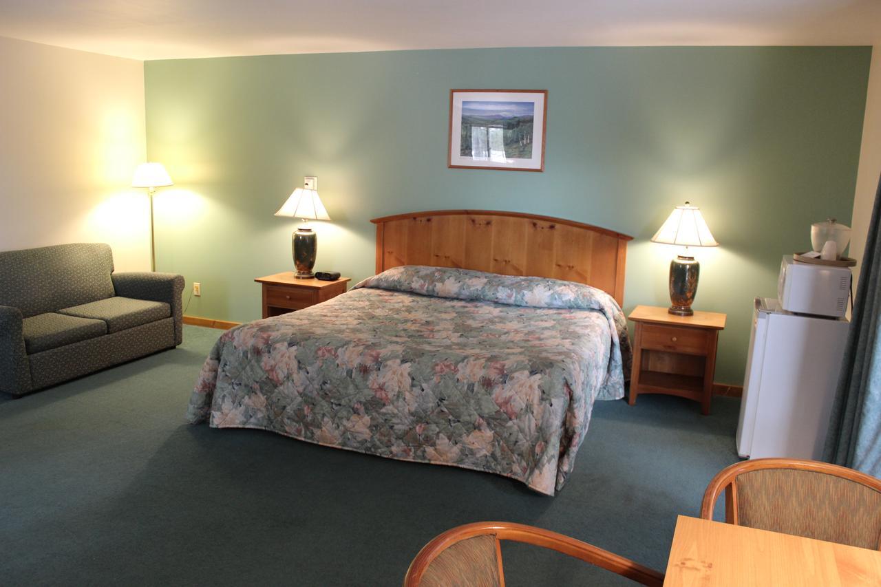 Nootka Lodge Woodsville Exterior photo