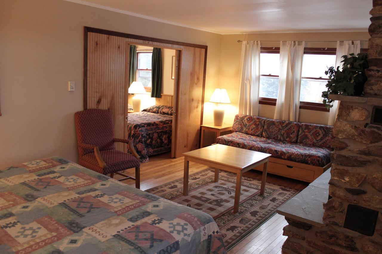 Nootka Lodge Woodsville Exterior photo