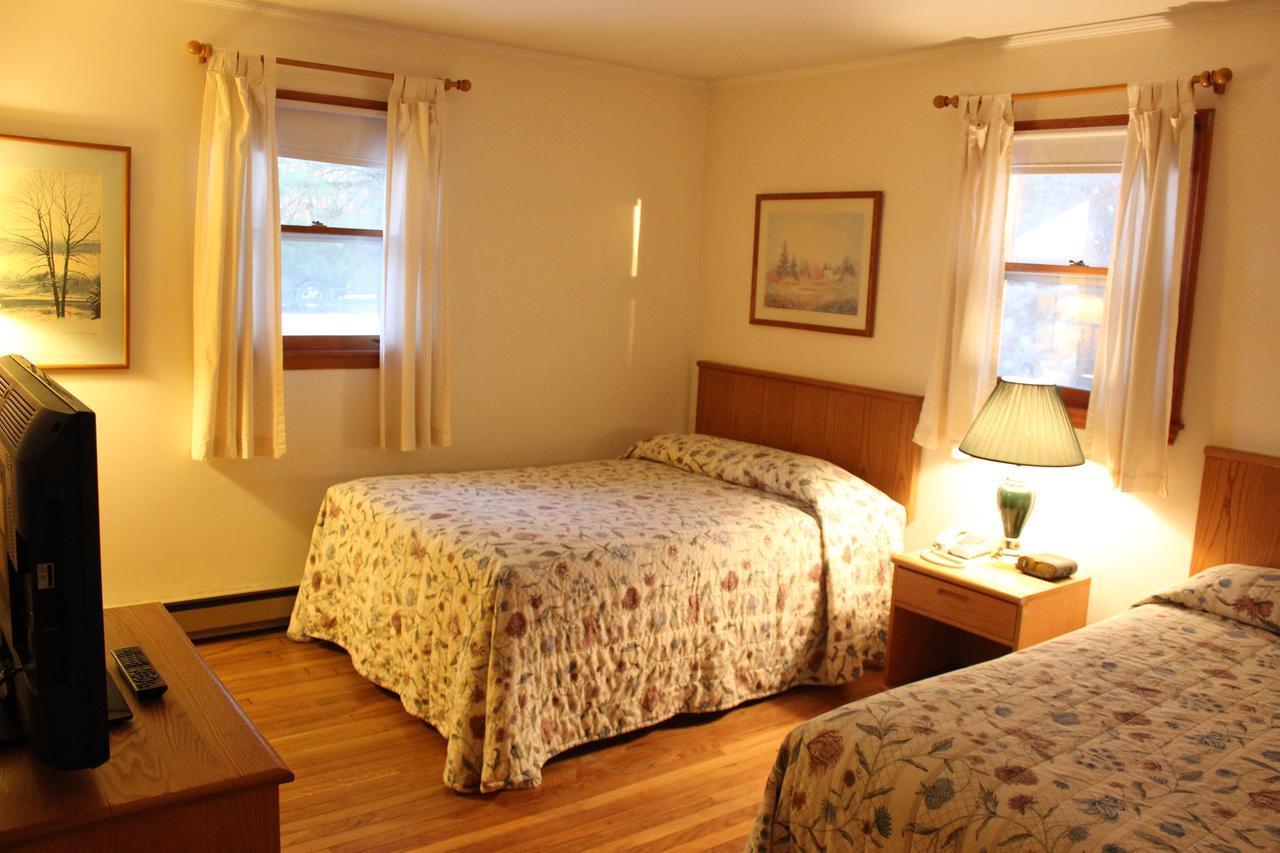 Nootka Lodge Woodsville Exterior photo